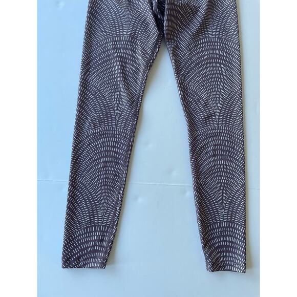 Beyond Yoga Lux Etched Fans High Rise Leggings Size Small - Picture 8 of 8